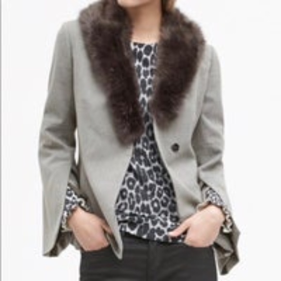 Banana Republic Jackets & Blazers - BANANA REPUBLIC Bell Sleeve Jacket * Rem. Faux Fur Collar